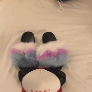 Original fuzz slippers